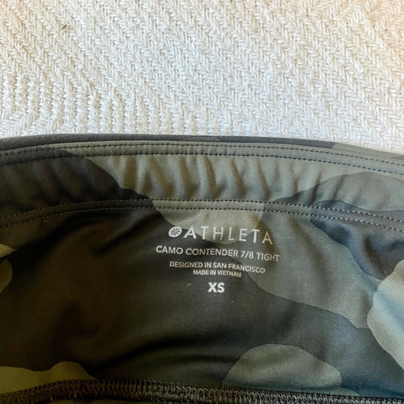Athleta 7/8 length dark green camo leggings - Picture 2 of 4